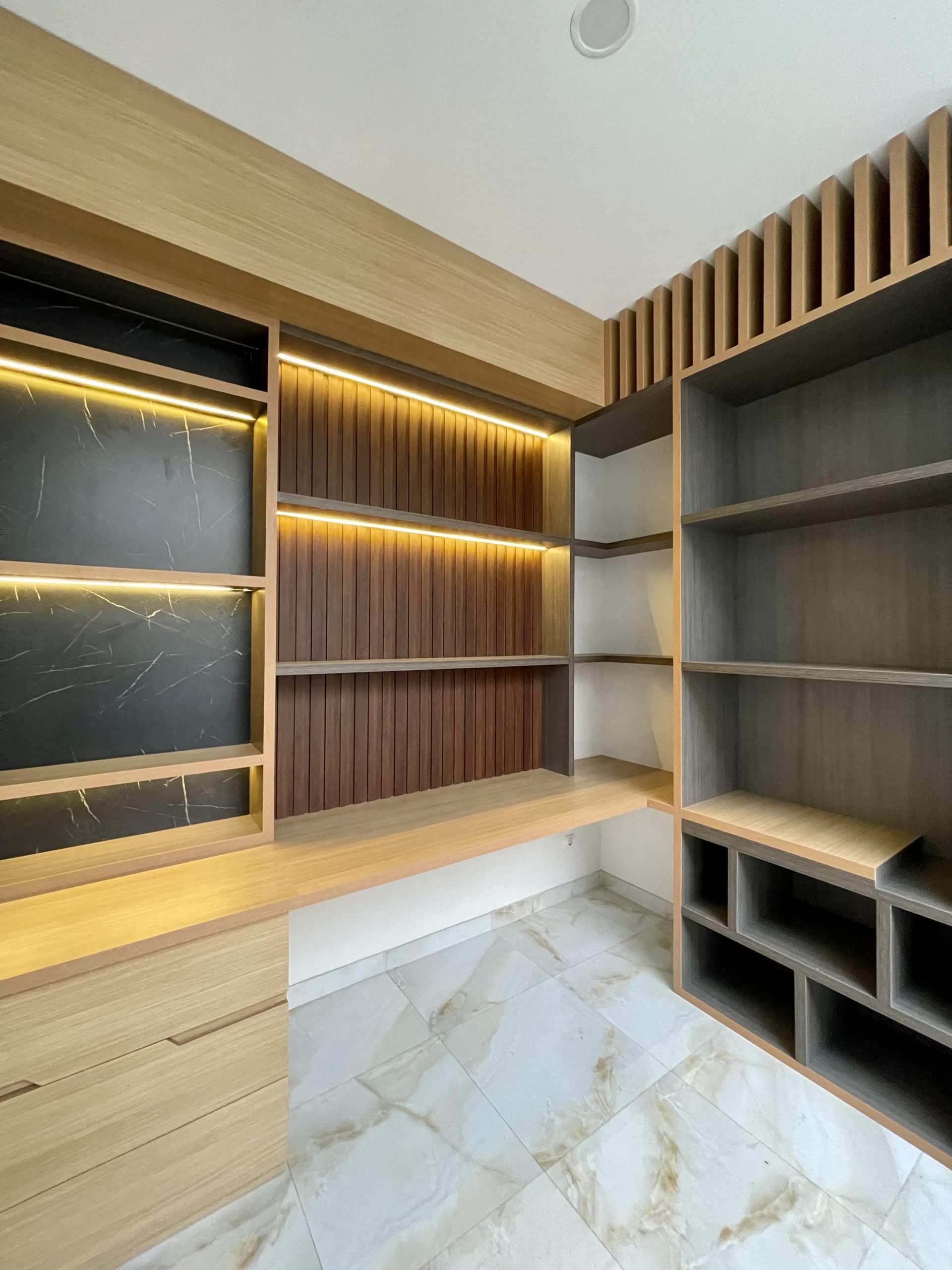 Jasa Arsitek Desain Interior Meja Kerja